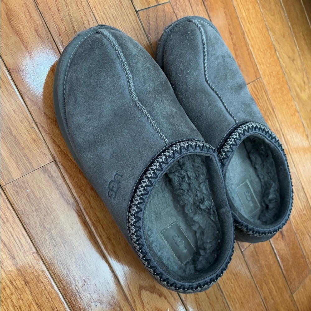 Gray uggs very nice